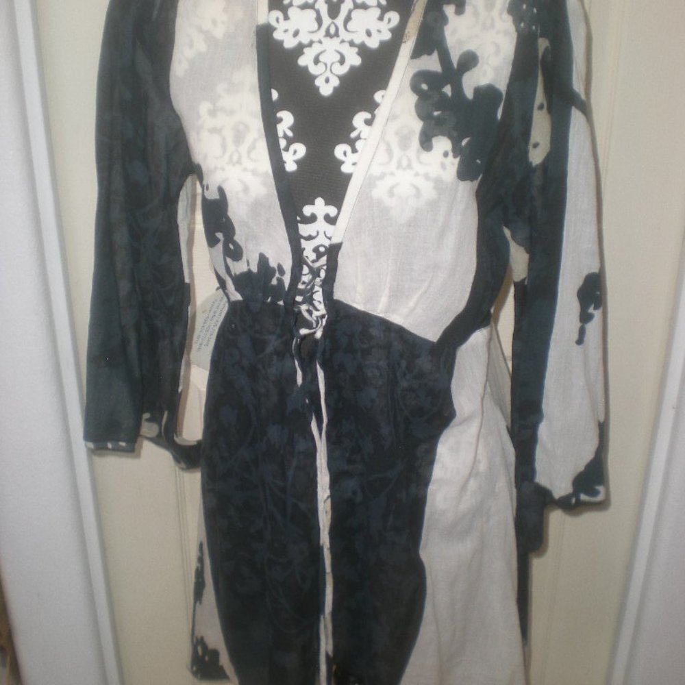HAPPY FEW Dress  NWOT    Size Xl    Flowy  Sheer